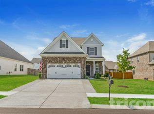 1013 Wickshire Dr, Gallatin, TN 37066