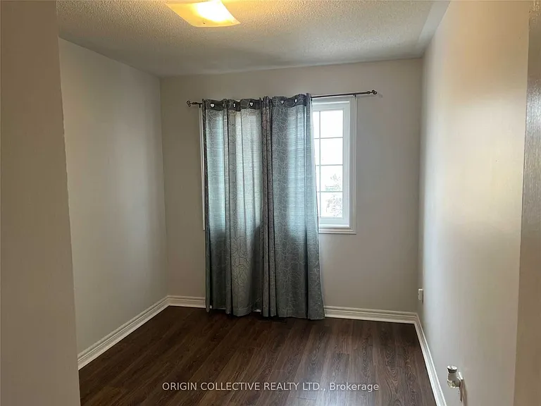 74 Clearfield Dr S — Photo 10