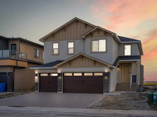 416 E Watercrest Pl, Chestermere, AB T1X 2Y7