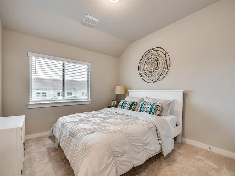1317 Pebblebrook Dr — Photo 27