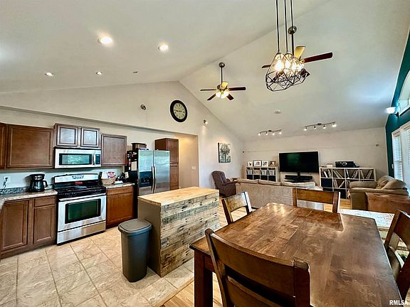 5th image of 145 Prospect Ave