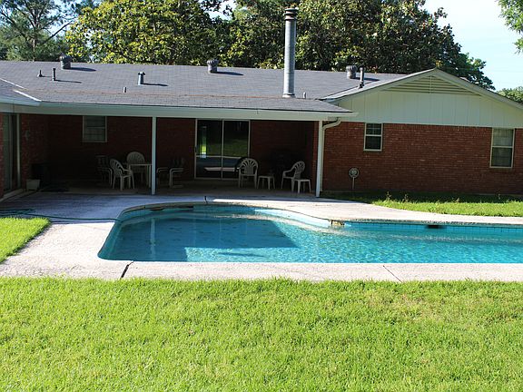4th image of 714 Hyde Park Pl