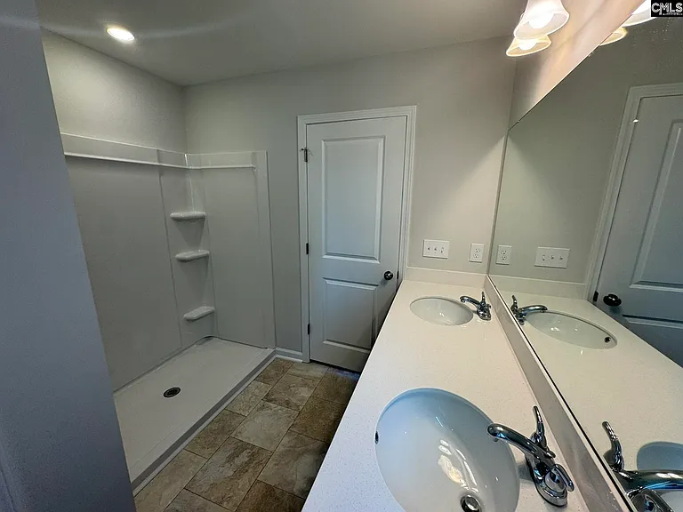 5017 Erwin Ct — Photo 10