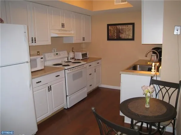 115 E Kings Hwy Unit 246-U246, Maple Shade, NJ 08052