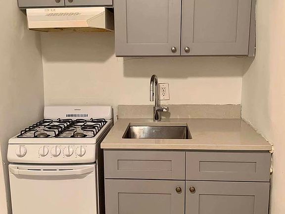 5th image of 318 E 34th St APT 1A