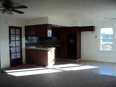 3rd image of 27437 San Carlos Ave