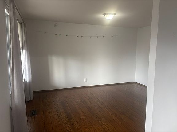 5th image of 4301 72nd Ave W