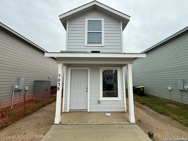 5038 Primrose Rdg — Photo 1
