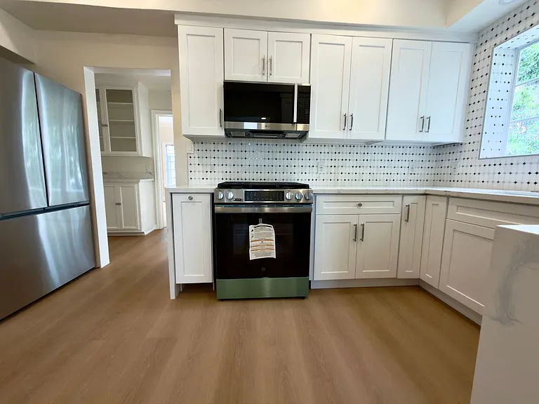 378 S La Jolla Ave — Photo 6