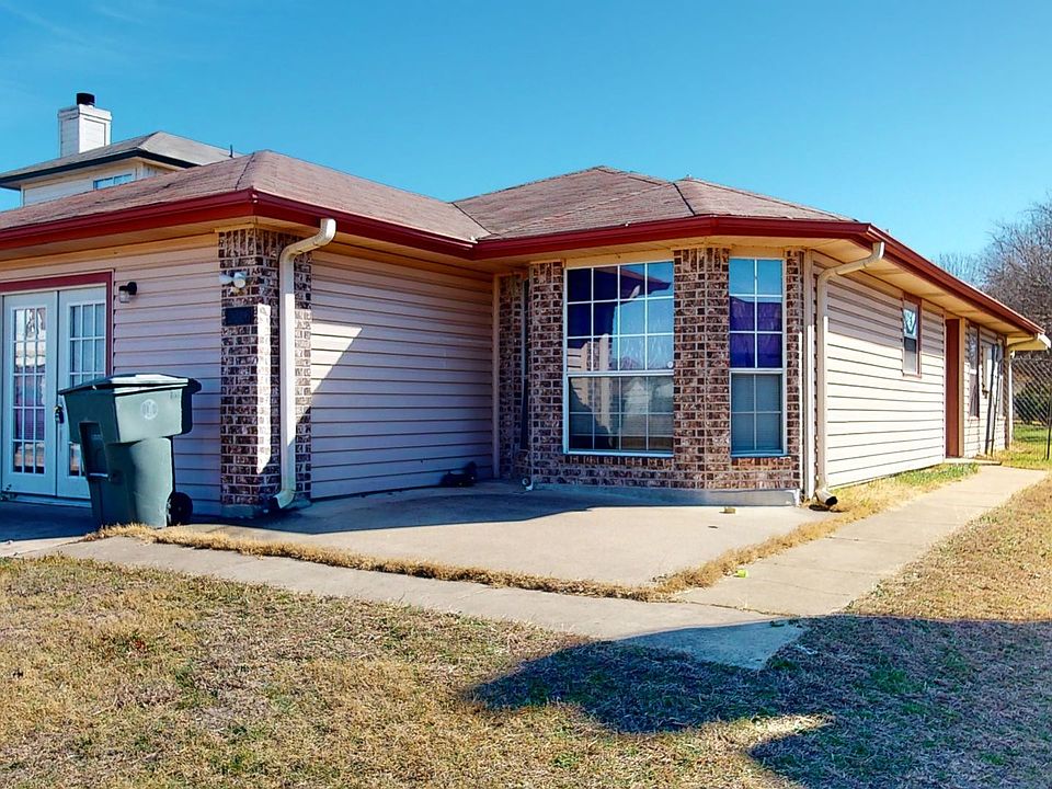 1st image of 2216 Tracey Ann Ln