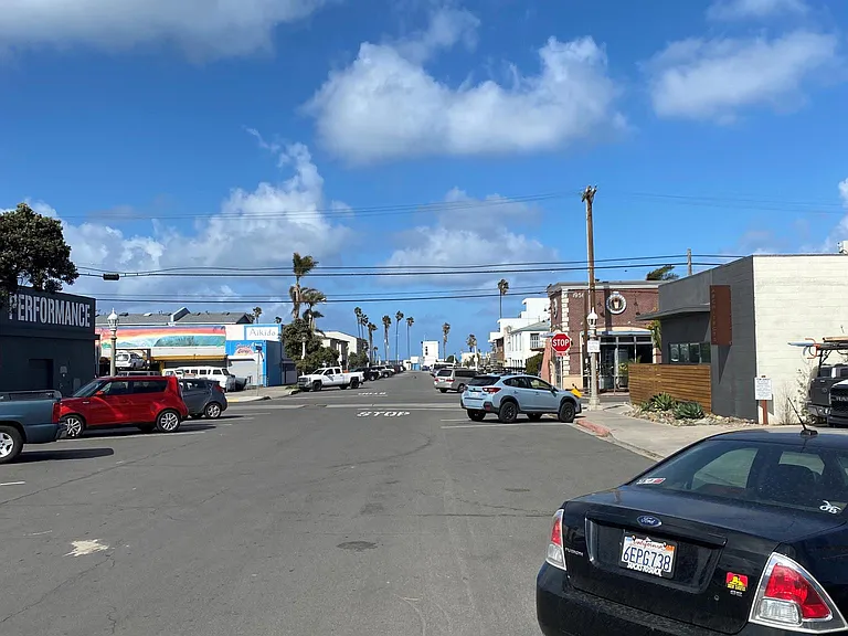 4974 Santa Monica Ave — Photo 4