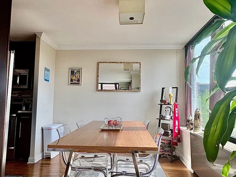 1560 N Sandburg Ter #415J — Photo 8