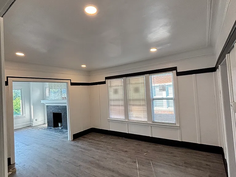 4353 Seebaldt St — Photo 3