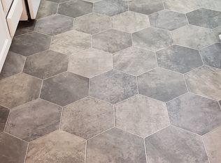 2424 Laurel Falls Ln, Raleigh, NC 27603