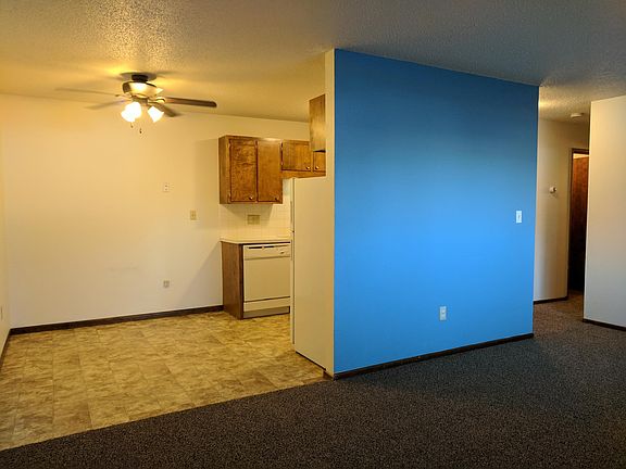 4th image of 517 6th St E APT 18