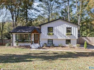 2708 Briarwood Dr SE, Huntsville, AL 35801