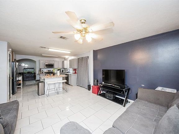 4th image of 4023 Rain Willow Ct