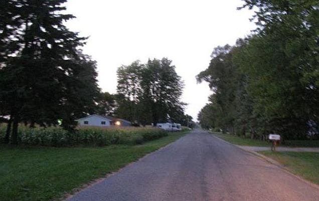 2nd image of 4918 Cole Rd