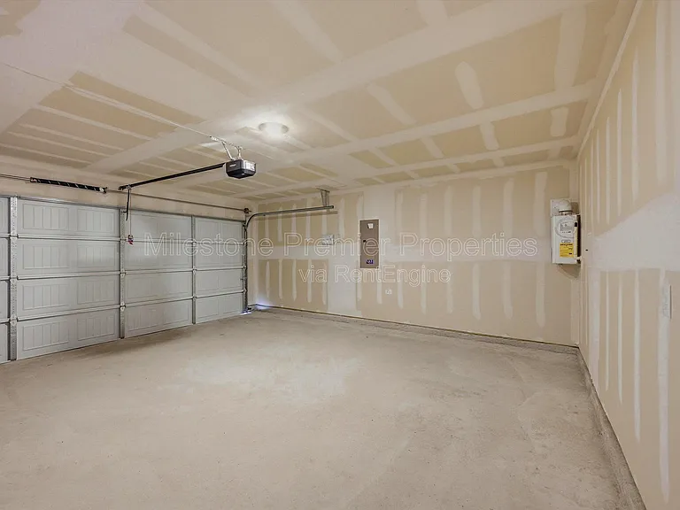3719 Longleaf Dr — Photo 21