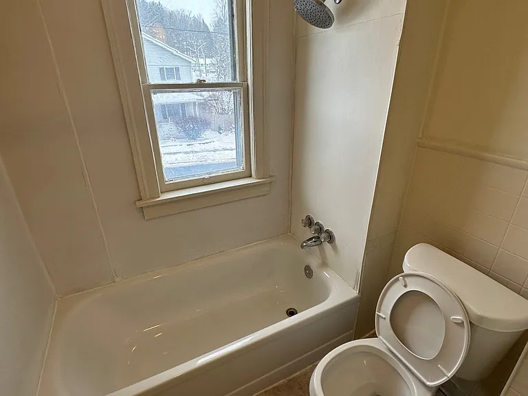 27 Duane Ave #2 — Photo 5