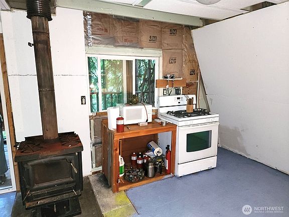4th image of 64011 E Cascade Drive