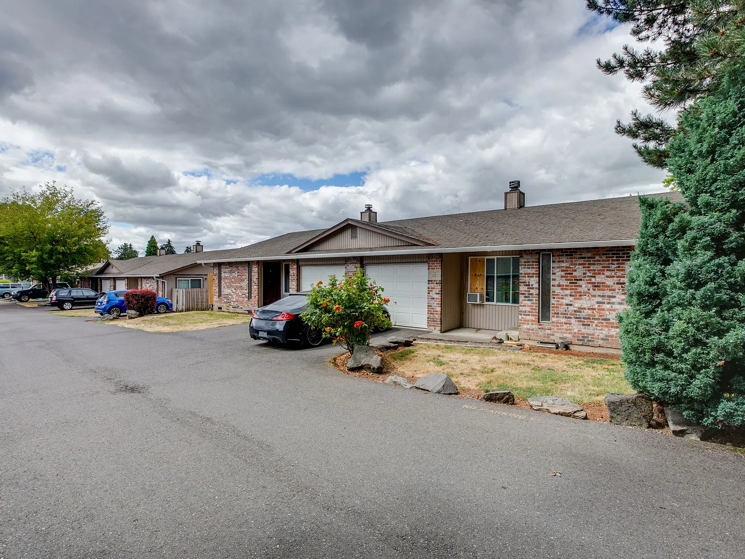 NE34 Duplexes — Photo 4