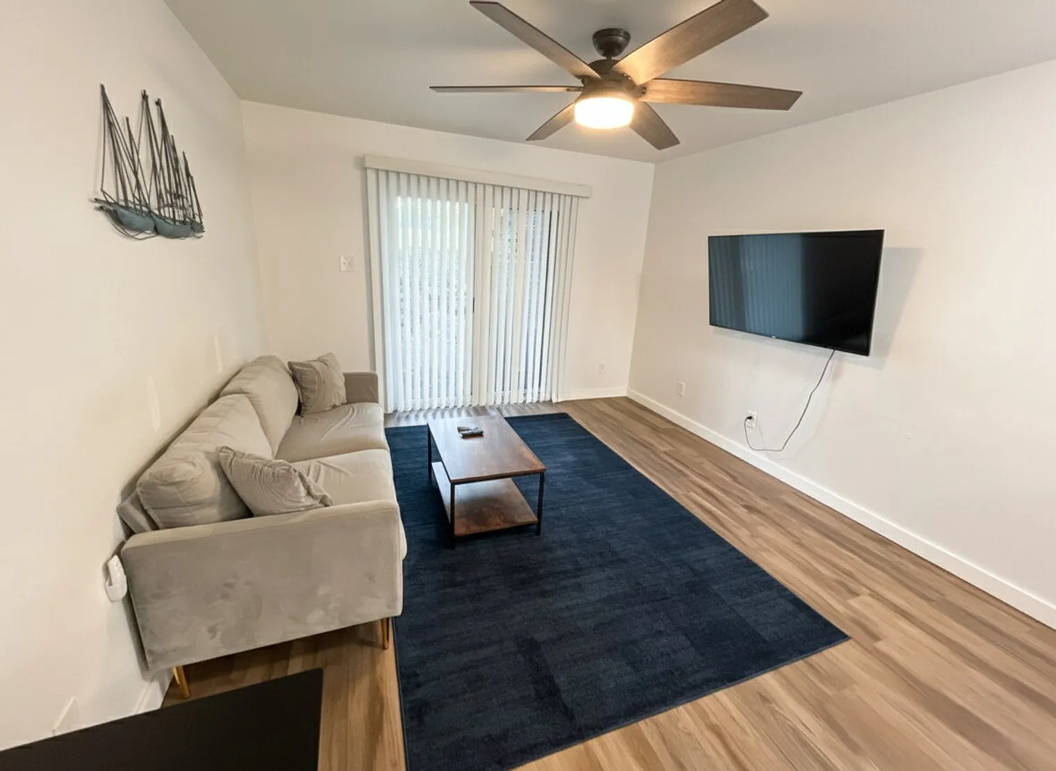 2 bed, 1.0 bath, $3,043 — Photo 3