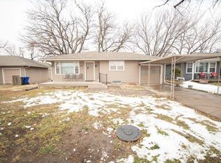 611 S Lincoln St, Hillsboro, KS 67063