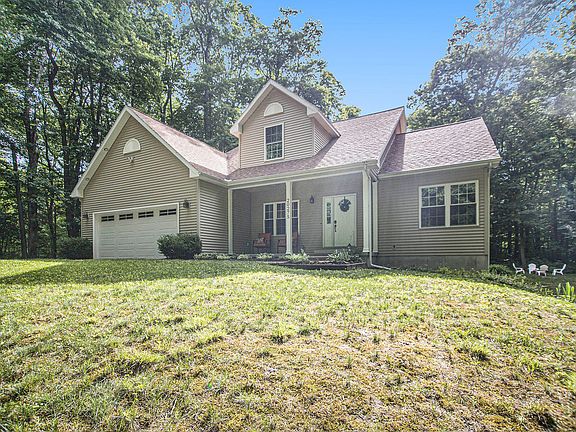 4th image of 20275 Pine Ave
