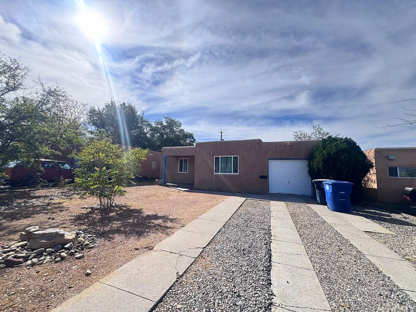 Ridgecrest 2 Bed with a great yard! — Photo 2