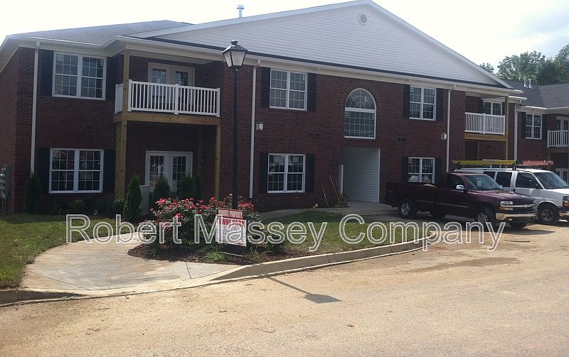 1st image of 12504 Park Ave #202