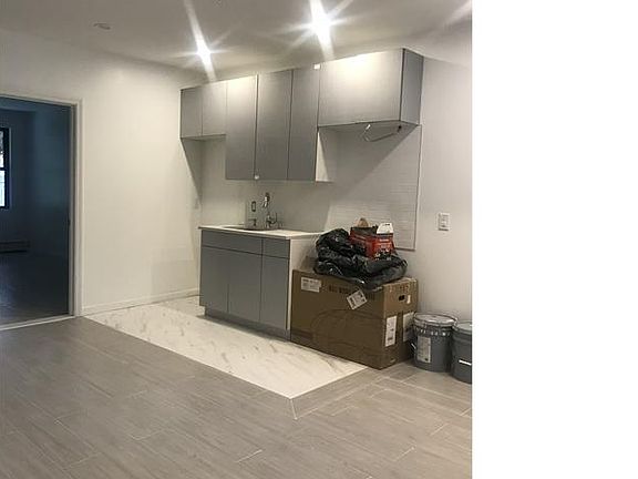 2nd image of 1060 Colgate Ave Floor 2