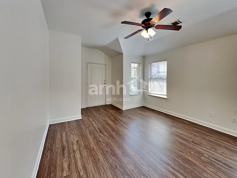 4011 Freedom St — Photo 7