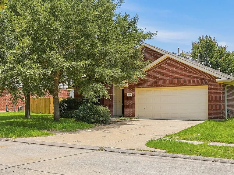 9618 Red Rugosa Dr — Photo 1