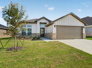 425 Rose Ave, Cleburne, TX 76033