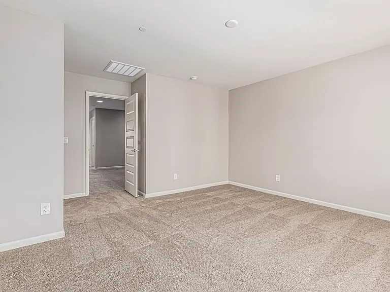 733 E Commonwealth Ave #15 — Photo 33