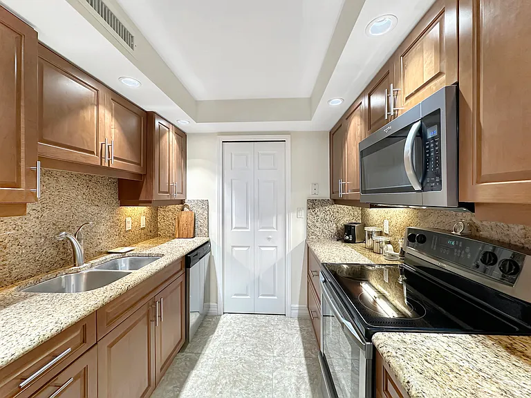 3000 N Ocean Dr #20B — Photo 11