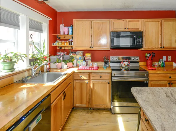 14 Ciliberto Way, Bridgton, ME 04009