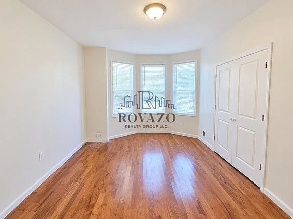 5th image of 364 21st St Floor 2