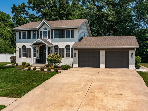 1027 Cardinal Dr, Effingham, IL 62401