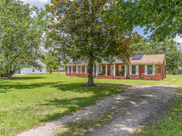 1038 Village Road NE, Leland, NC 28451