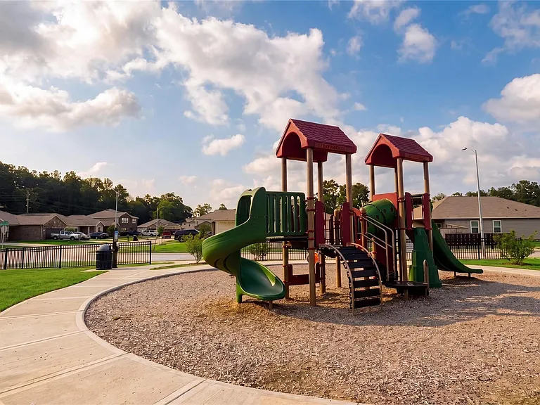 3603 Admiralty Dr — Photo 34