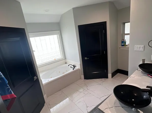 511 Oak Point Dr, La Place, LA 70068