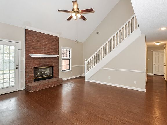 5th image of 3549 Earlynn Dr