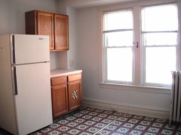 Eat-in Kitchen