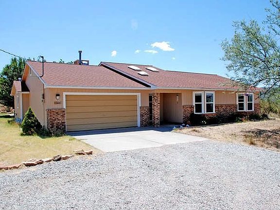 3rd image of 46 Shady Oak Cir