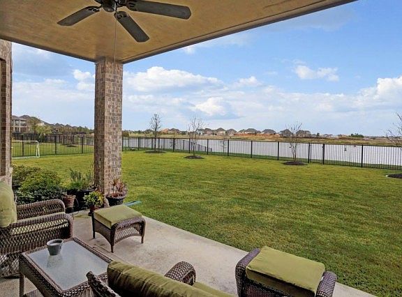 2nd image of 19111 Cove Manor Dr
