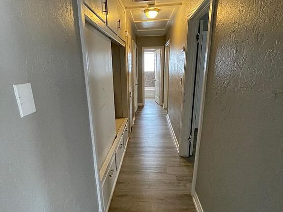 4th image of 1131 E Arkansas St