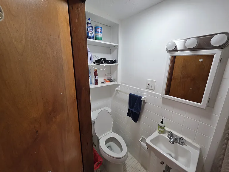 7 Margaret St #4 — Photo 7