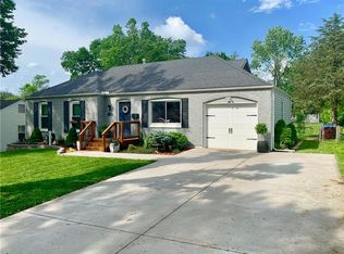 203 SW Opal Dr, Lees Summit, MO 64081